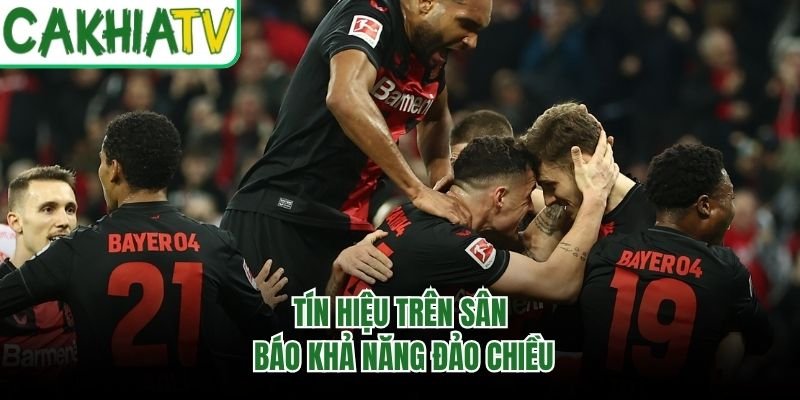 Tín hiệu trên sân báo khả năng đảo chiều